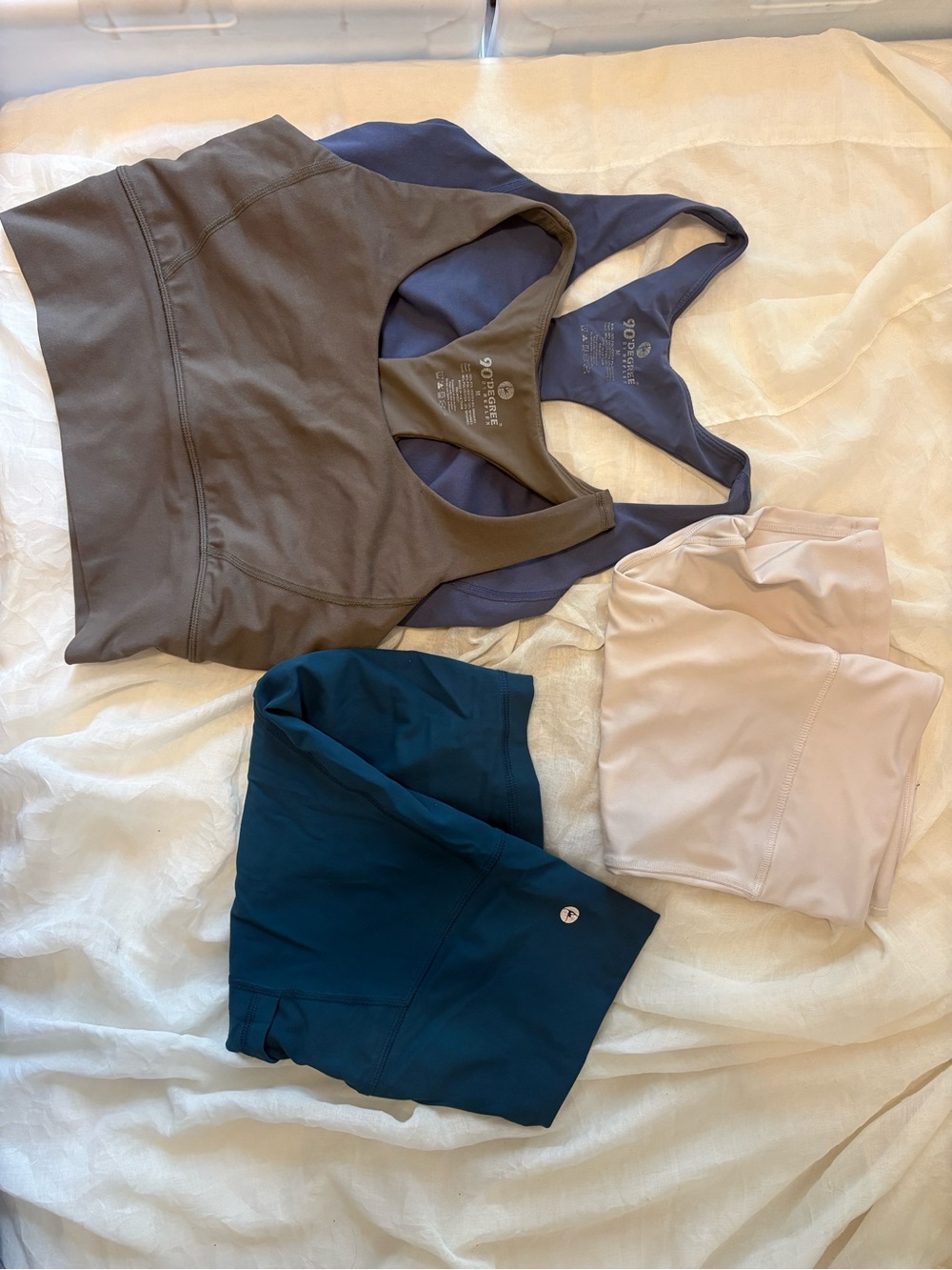 Workout sets ( four pieces)